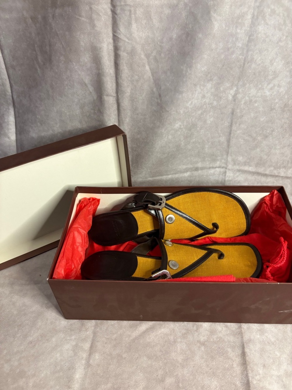 Bally Leather Thong Sandals Brown Yellow Canvas Size 38EU 7.5US w/ Box